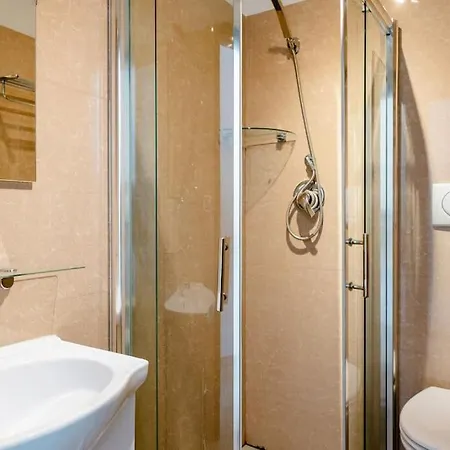 Francesco Romestay - Termini Roma