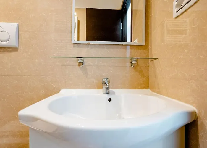 Francesco Romestay - Termini Roma