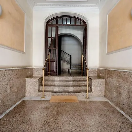 Apartament Francesco Romestay - Termini Rzym